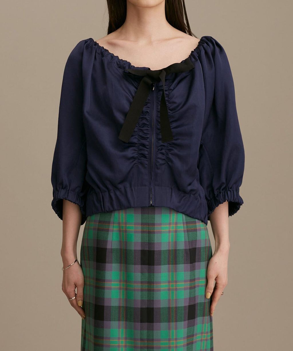 サテンギャザーブルゾン 五分袖