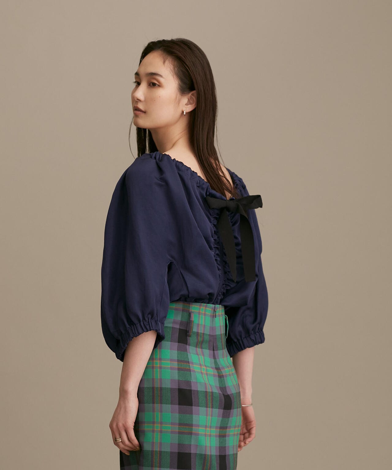 サテンギャザーブルゾン 五分袖