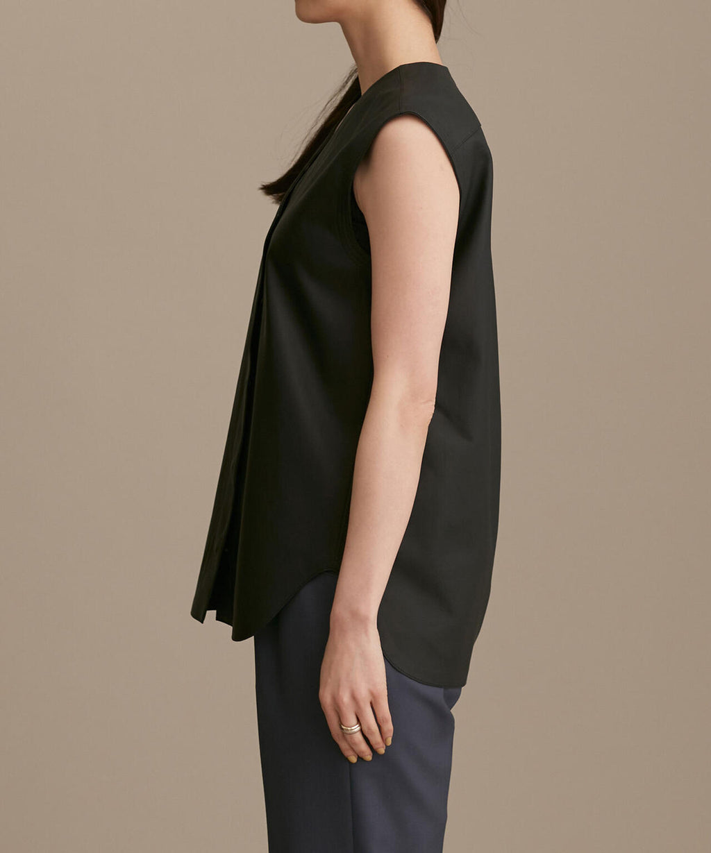 ネックレザージレ