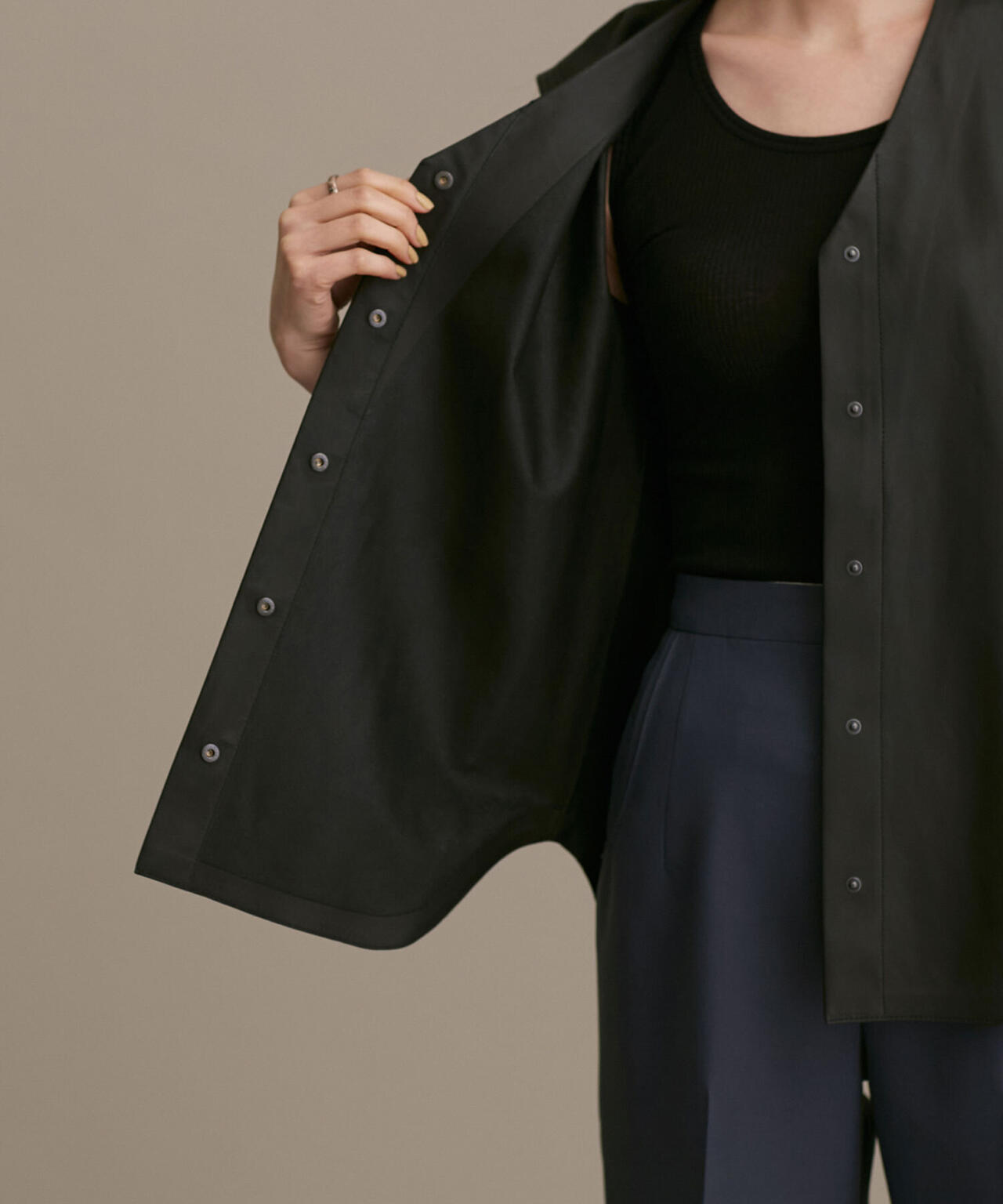 ネックレザージレ