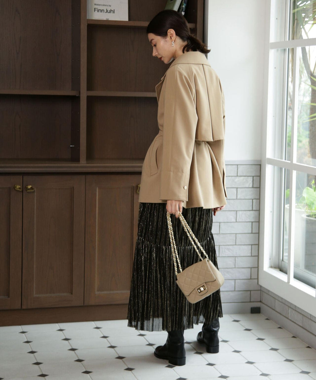 ベルテッドドビーミドルコート