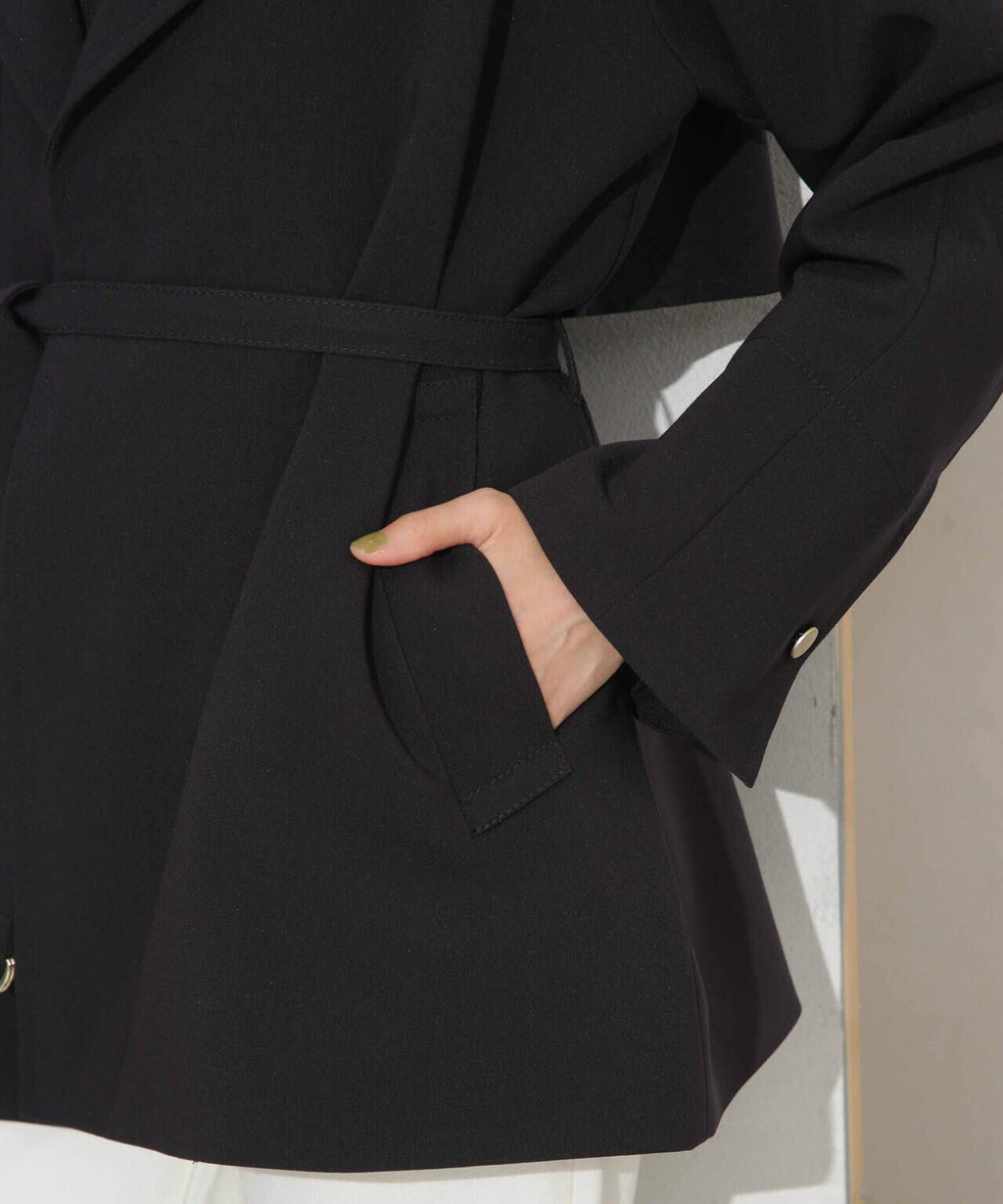 ベルテッドドビーミドルコート