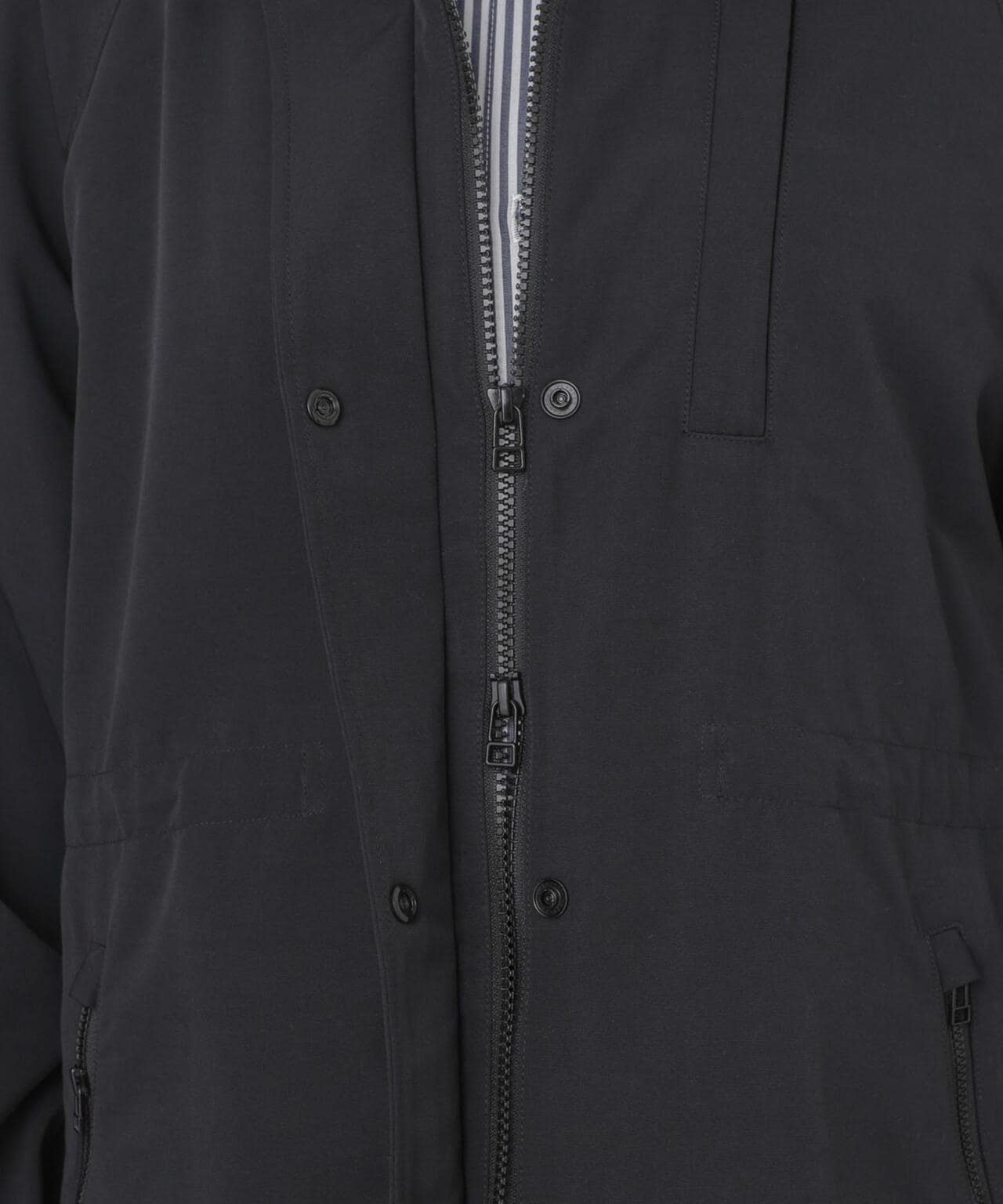 ライトウェザーフードコート