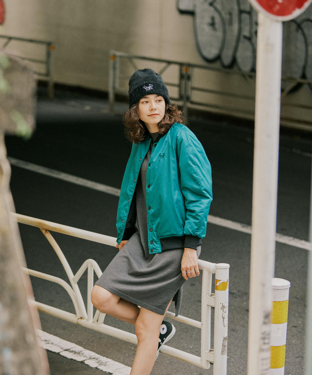 ナイロンサテンスタジャン