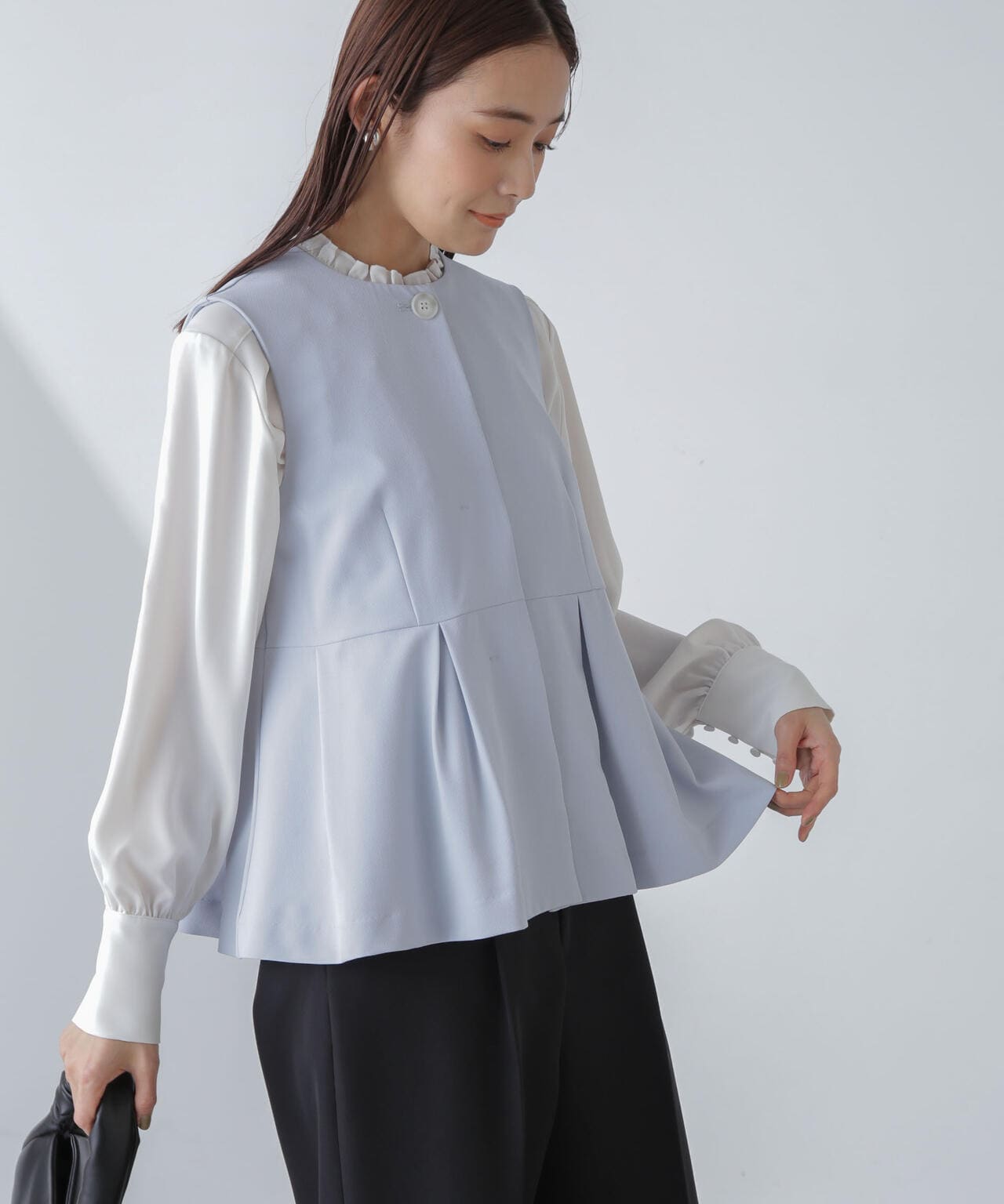 多機能素材ペプラムジレ(セットアップ可）